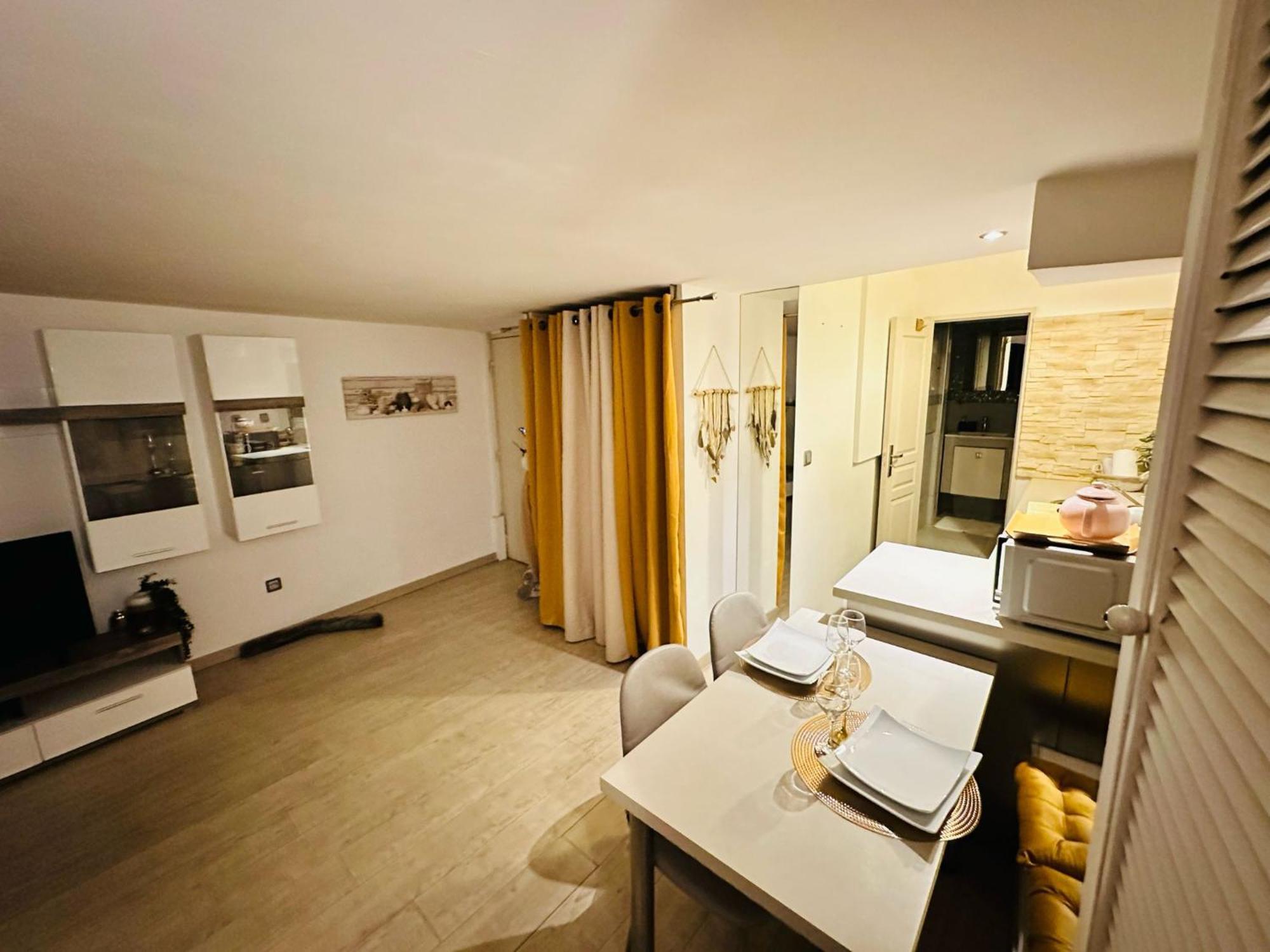 Bulle De Charme Avec Vue Apartment Perpignan Ngoại thất bức ảnh