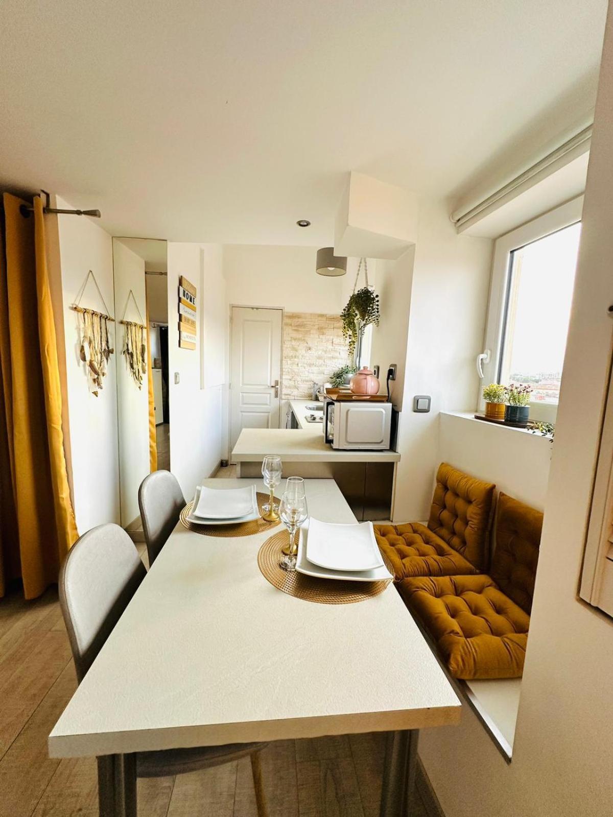 Bulle De Charme Avec Vue Apartment Perpignan Ngoại thất bức ảnh